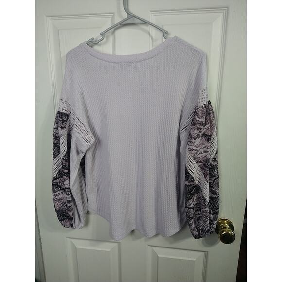 Fever Woman M Blouse Waffle Knit Balloon Sleeve Curved Hem Casual - Picture 8 of 8